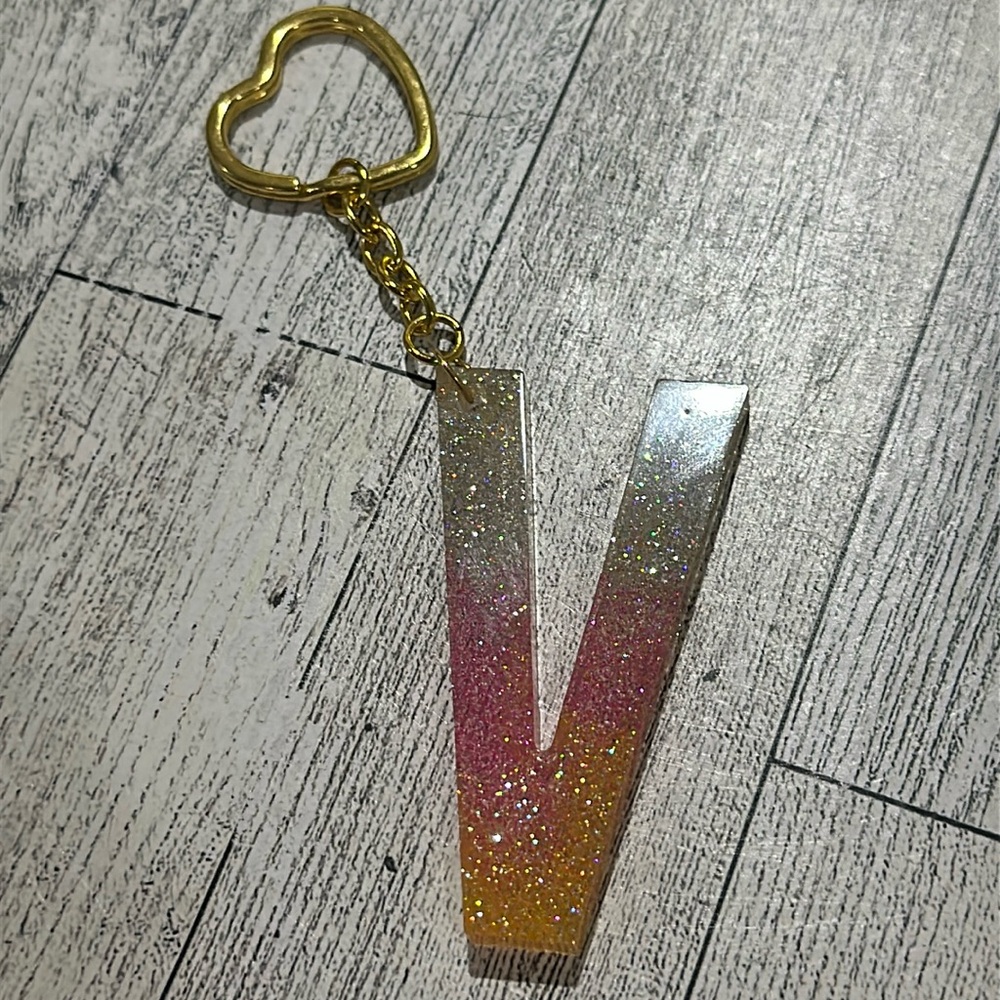 Resin sparkling monogram V key chain handmade